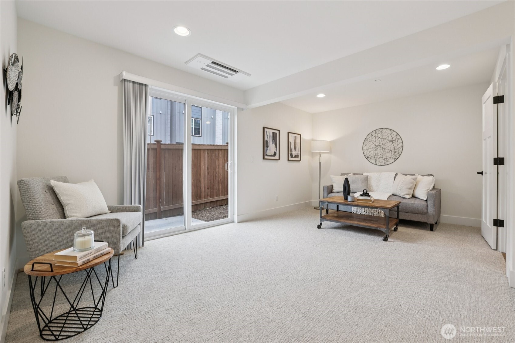 14 160th Place Southeast Bothell, WA 98012 - Photo 31 of 39 a living room with furniture