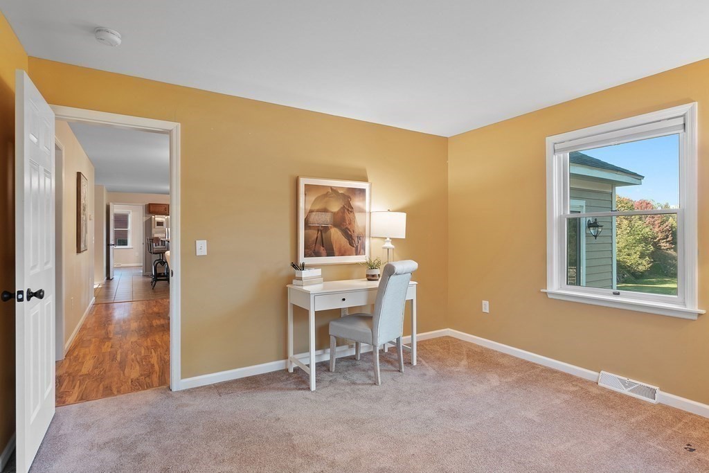 84 Sampson Road Bolton, MA 01740 - Photo 15 of 41