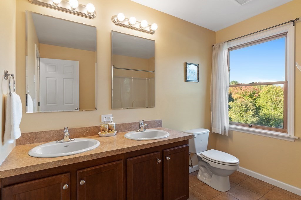 84 Sampson Road Bolton, MA 01740 - Photo 23 of 41