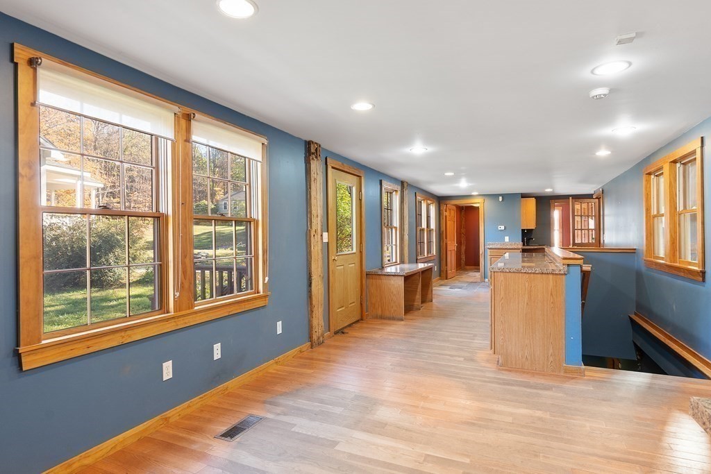84 Sampson Road Bolton, MA 01740 - Photo 25 of 41