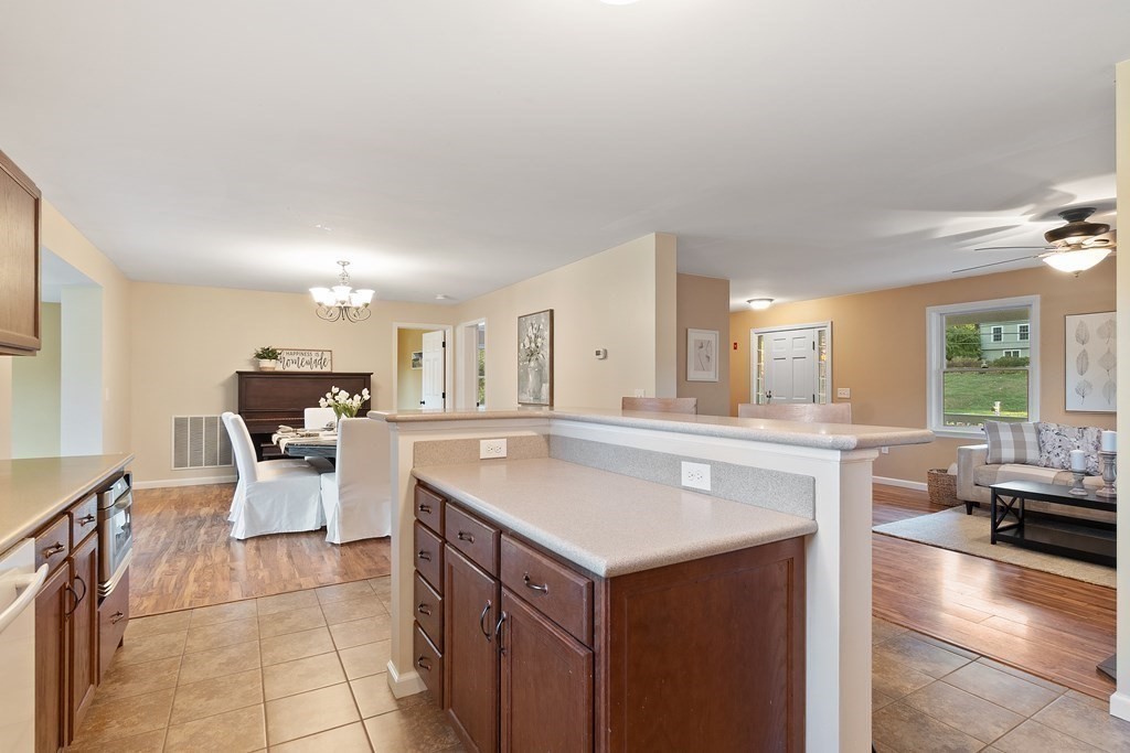84 Sampson Road Bolton, MA 01740 - Photo 8 of 41