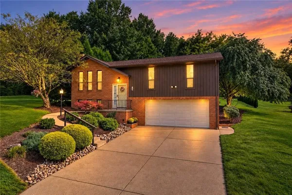$305,000 | 29 Lakeview Drive, Monongahela, PA 15063