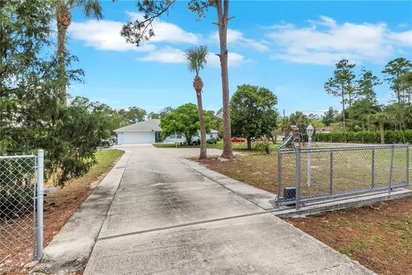 $1,250,000 | 521 31st Street Southwest, Naples, FL 34117