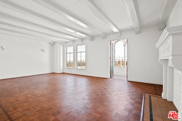 $7,650 | 450 North Rossmore Avenue, Los Angeles, CA 90004