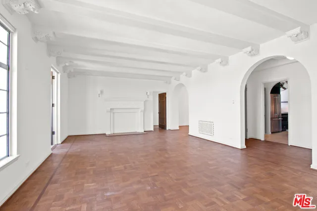 $7,650 | 450 North Rossmore Avenue, Los Angeles, CA 90004