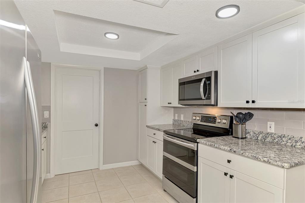 361 Falkland Road Venice, FL 34293 - Photo 16 of 40