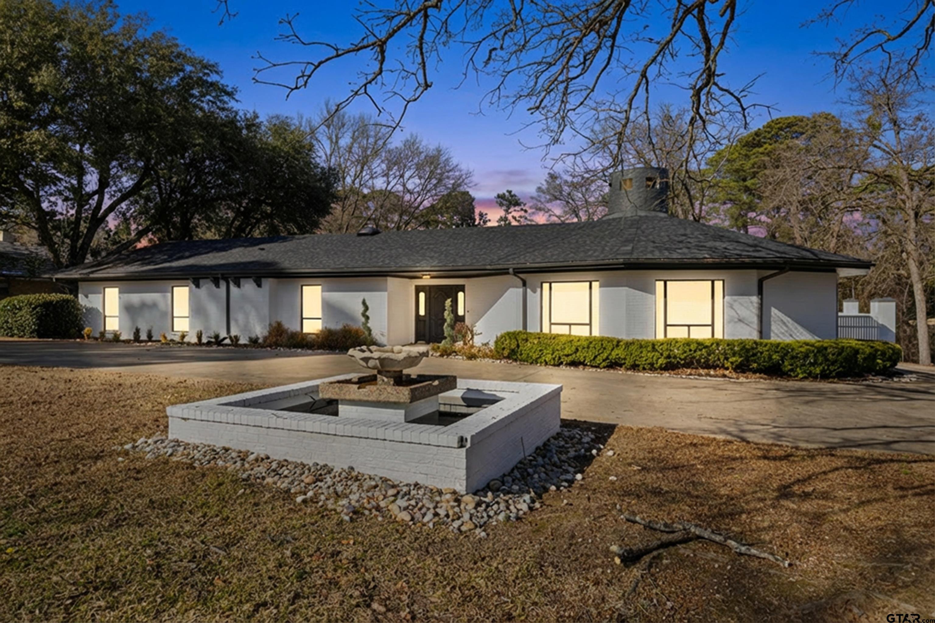 1201 Montclair Street Longview, TX 75601 - Photo 2 of 48