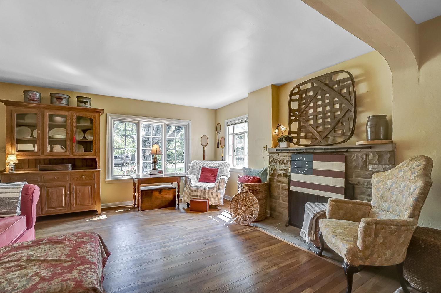 3015 Mountview Road Columbus, OH 43221 - Photo 4 of 45