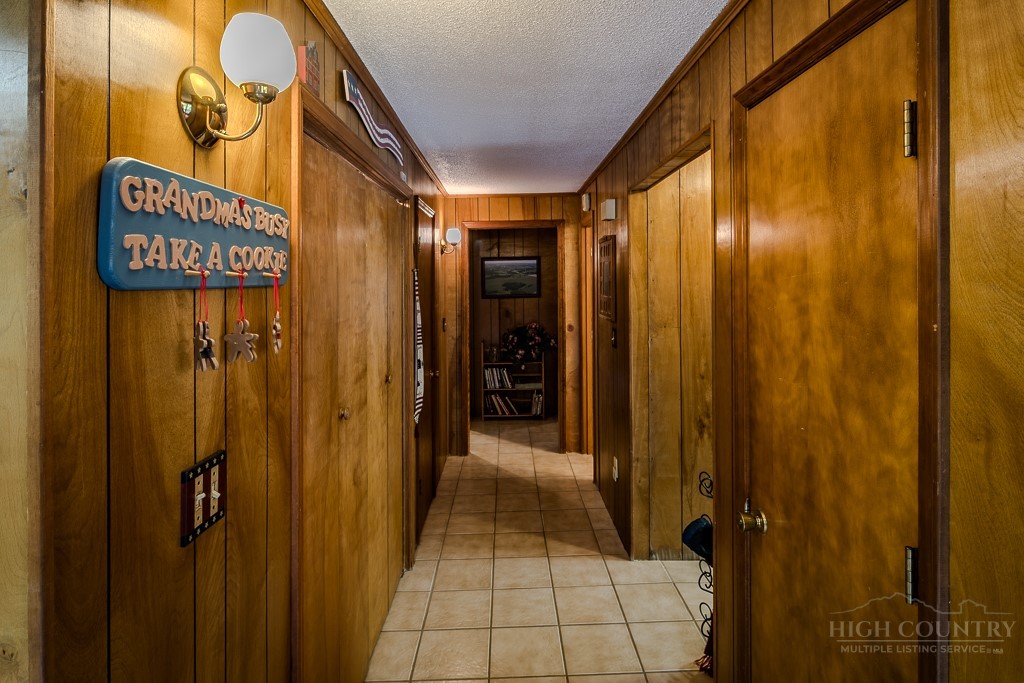 107-109 Shagbark Road Beech Mountain, NC 28604 - Photo 20 of 45 a view of a hallway