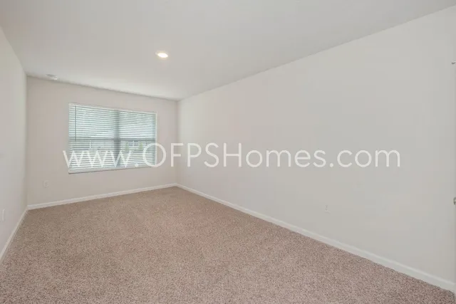 $2,500 | 6705 Sarah Ann Way, Laurel Hill, FL 32567