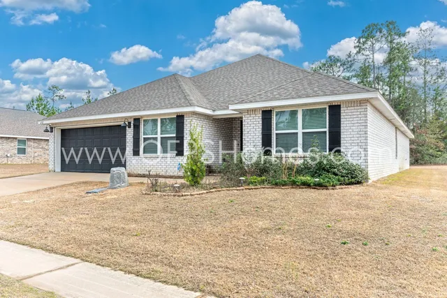 $2,500 | 6705 Sarah Ann Way, Laurel Hill, FL 32567