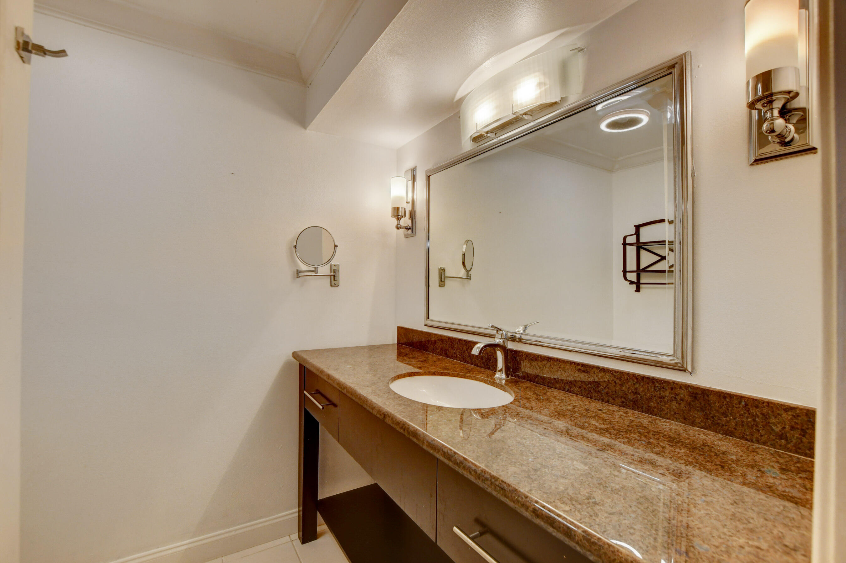 7599 Courtyard Run West Boca Raton, FL 33433 - Photo 19 of 25 Master Bath