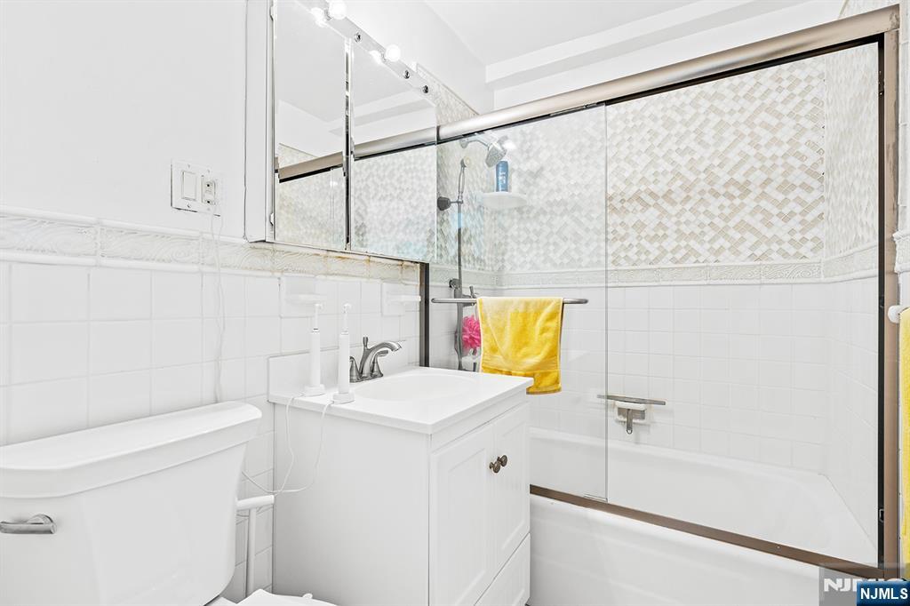 1375 River Road, Unit 1E Edgewater, NJ 07020 - Photo 19 of 24