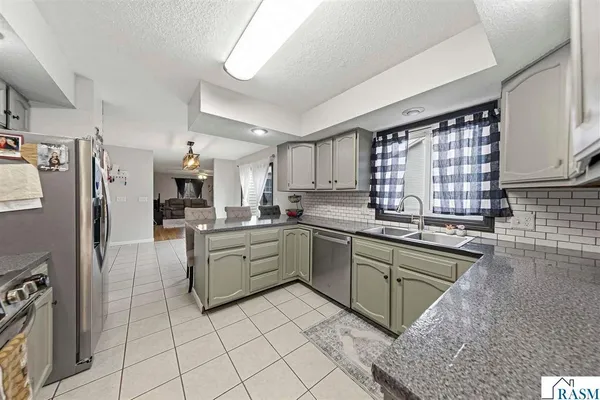 $399,900 | 229 Wadsworth Drive, Mankato, MN 56001