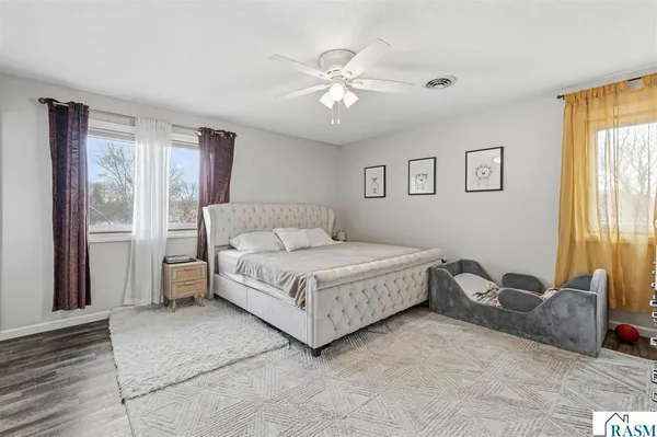 $399,900 | 229 Wadsworth Drive, Mankato, MN 56001