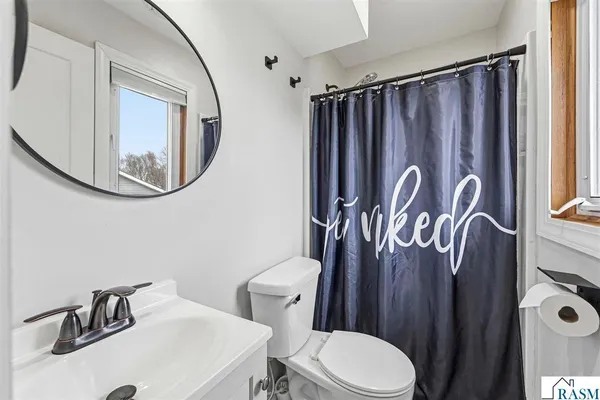 $399,900 | 229 Wadsworth Drive, Mankato, MN 56001