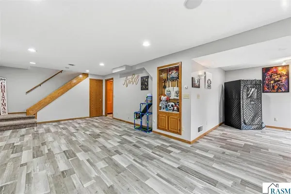 $399,900 | 229 Wadsworth Drive, Mankato, MN 56001