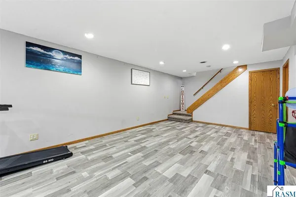 $399,900 | 229 Wadsworth Drive, Mankato, MN 56001