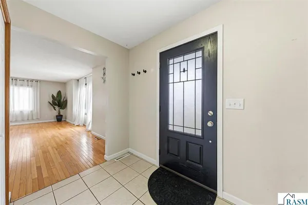 $399,900 | 229 Wadsworth Drive, Mankato, MN 56001