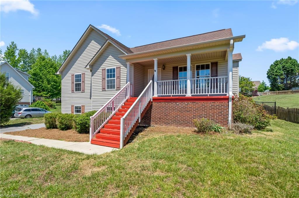 808 Arnold Road Lexington, NC 27295 - Photo 3 of 49