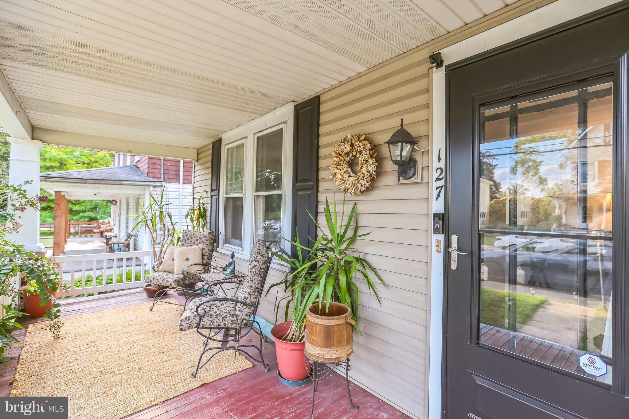 127 Sycamore Road Riegelsville, PA 18077 - Photo 8 of 34 a living room filled with furniture