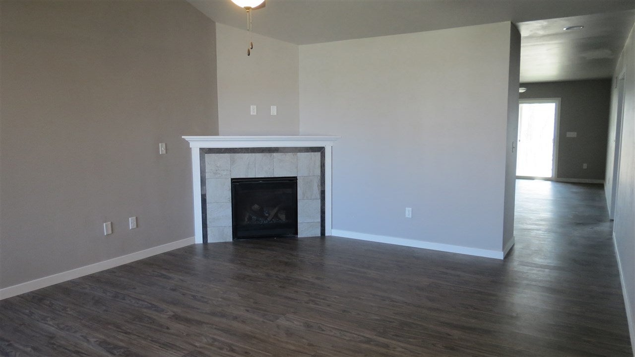 200 Aspen Lane Hills, IA 52235 - Photo 4 of 23 Gallery Image 4