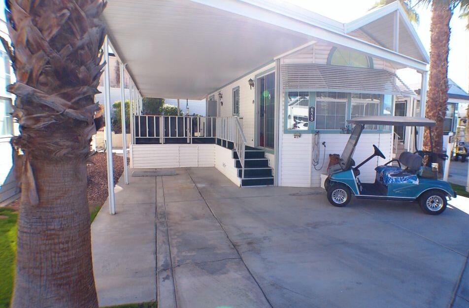 84136 Ave 44, Unit 628 Indio, CA 92203 - Photo 3 of 34 a view of a room with gym equipment