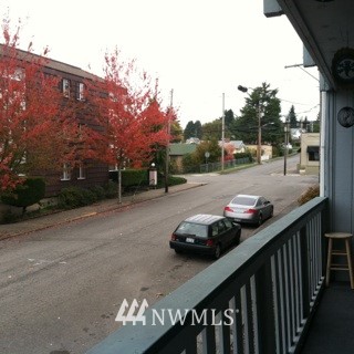 1010 Perry Avenue, Unit 101 Bremerton, WA 98310 - Photo 2 of 16 Gallery Image 2