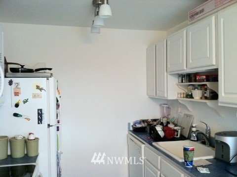 1010 Perry Avenue, Unit 101 Bremerton, WA 98310 - Photo 3 of 16 Gallery Image 3