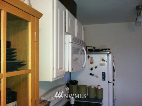 1010 Perry Avenue, Unit 101 Bremerton, WA 98310 - Photo 5 of 16 Gallery Image 5