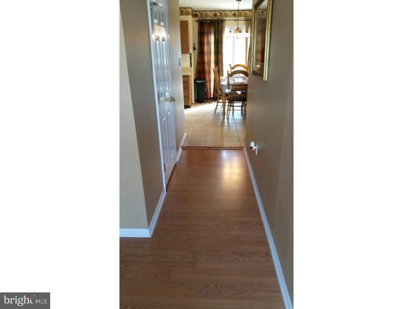 20 Birchgrove Road Newark, DE 19702 - Photo 6 of 25 Foyer