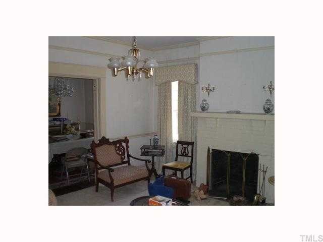 204 North Wilba Road Mebane, NC 27302 - Photo 3 of 10 Living room