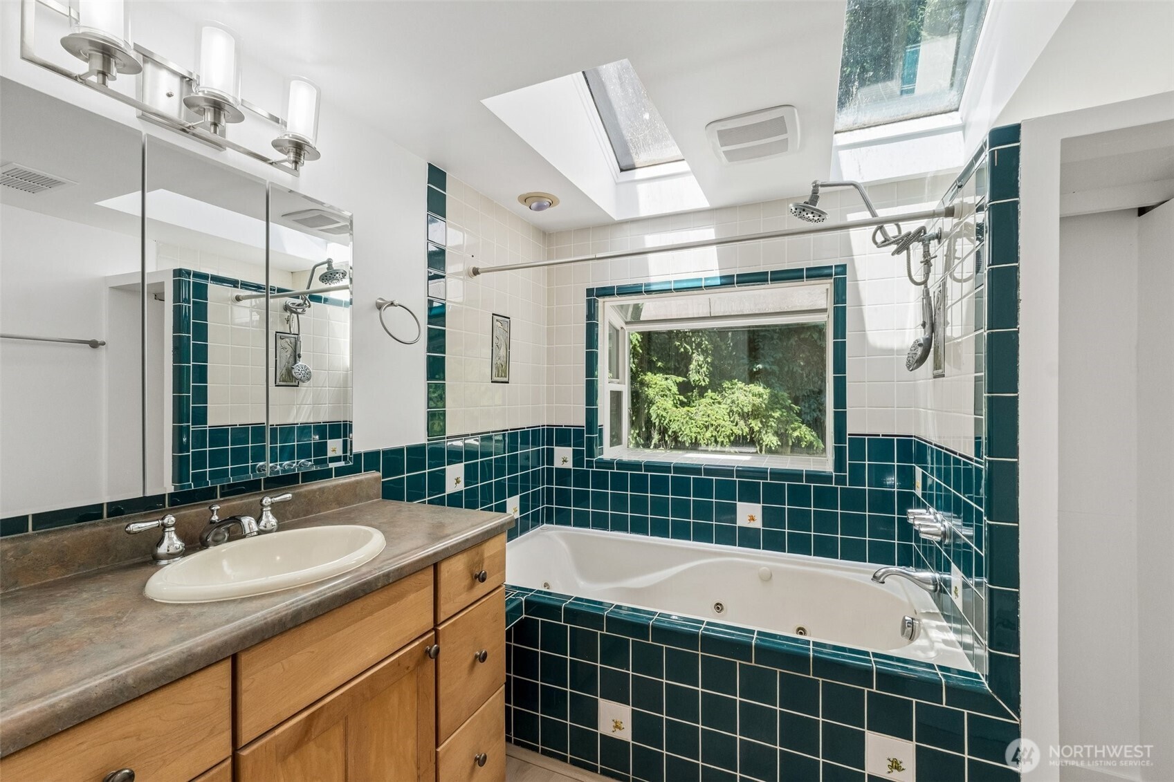 7629 236th Street Southwest Edmonds, WA 98026 - Photo 19 of 39