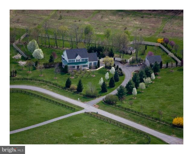 34311 Brownell Road Round Hill, VA 20141 - Photo 1 of 16 Exterior (Main)