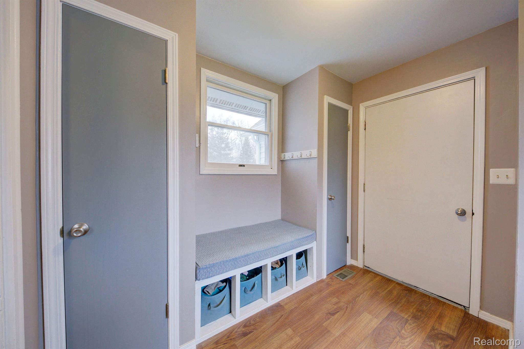 3830 West Pillar Road Whitmore Lake, MI 48189 - Photo 13 of 50 Mudroom
