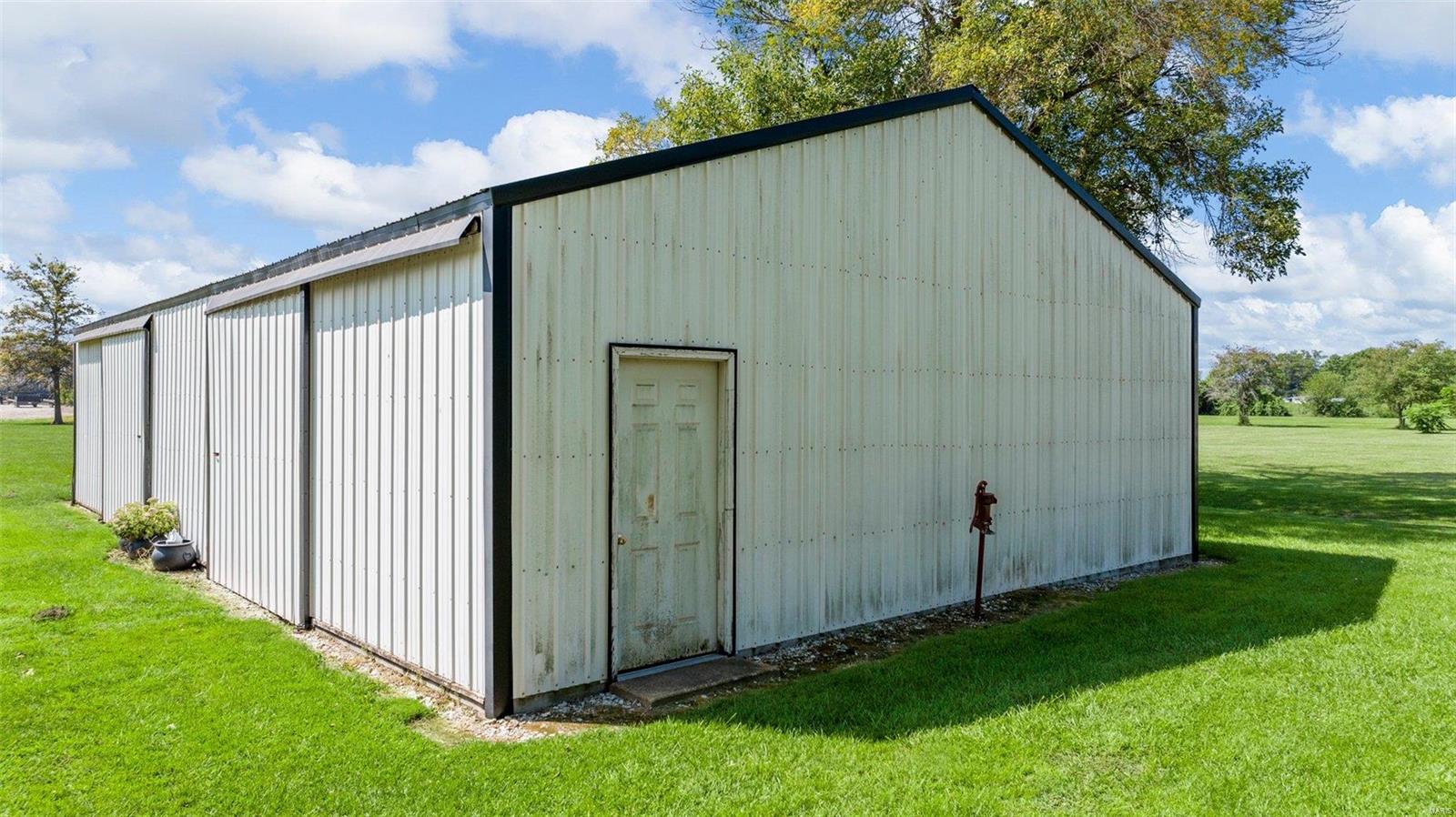 1444 Teson Road Hazelwood, MO 63042 - Photo 13 of 57