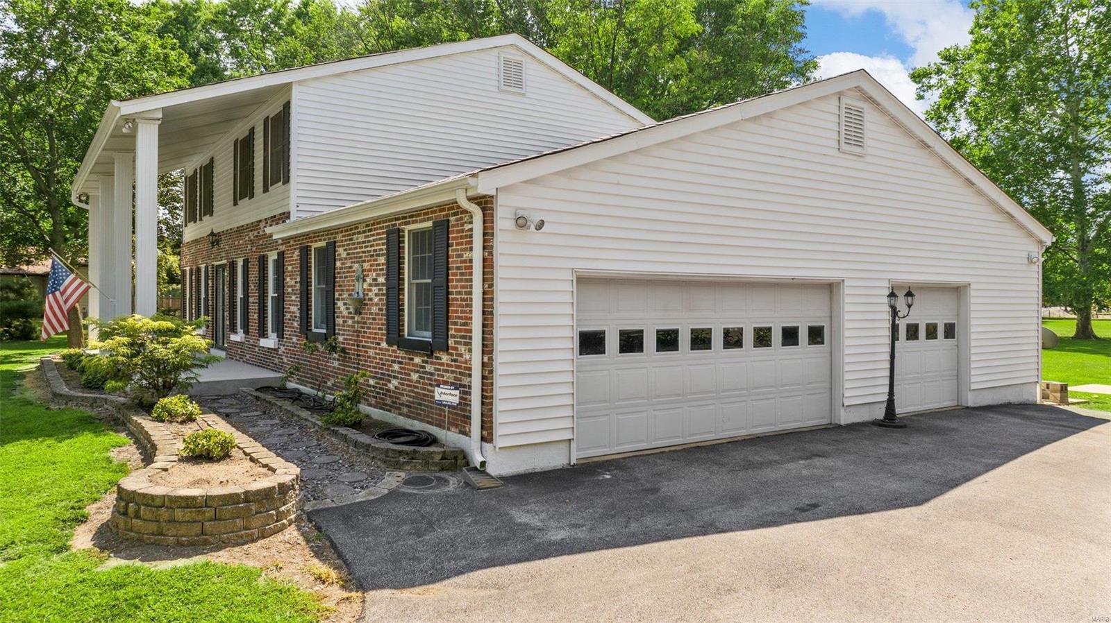 1444 Teson Road Hazelwood, MO 63042 - Photo 5 of 57