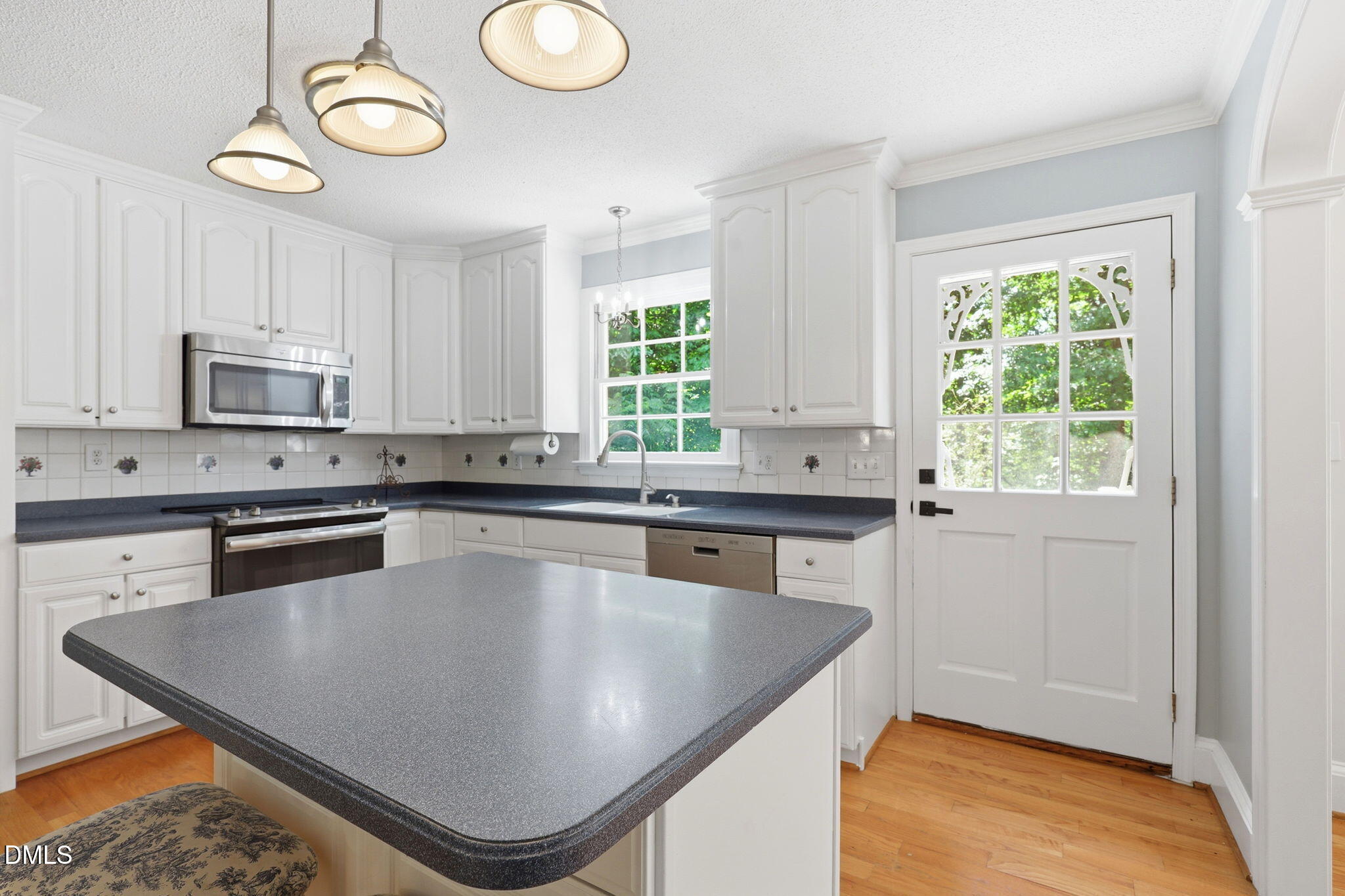 913 Riverview Road Raleigh, NC 27610 - Photo 20 of 47 26-web-or-mls-IMG_5118