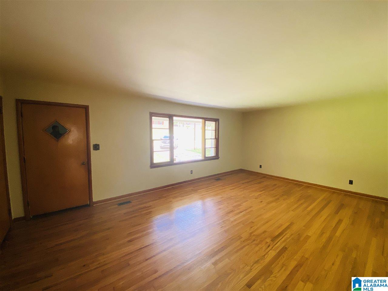 111 Beverly Road Anniston, AL 36206 - Photo 5 of 18