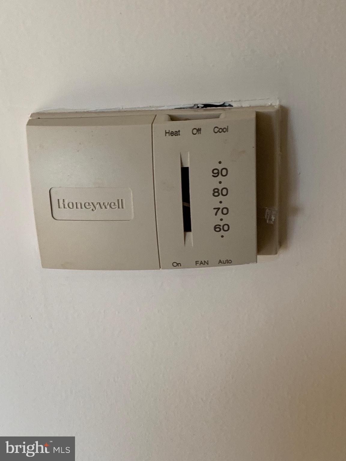 2726 Gallows Road, Unit 1502 Vienna, VA 22180 - Photo 15 of 46 Thermostat allows for easy access to change temp.
