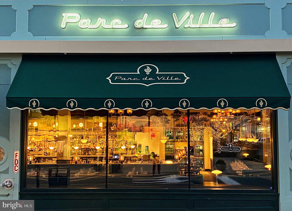 2726 Gallows Road, Unit 1502 Vienna, VA 22180 - Photo 36 of 46 Parc De Ville French restaurant in Mosaic District