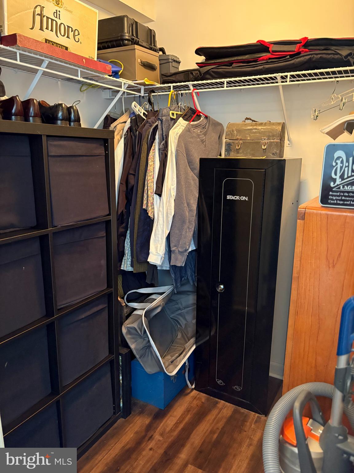 2726 Gallows Road, Unit 1502 Vienna, VA 22180 - Photo 9 of 46 Huge Walk In Closet