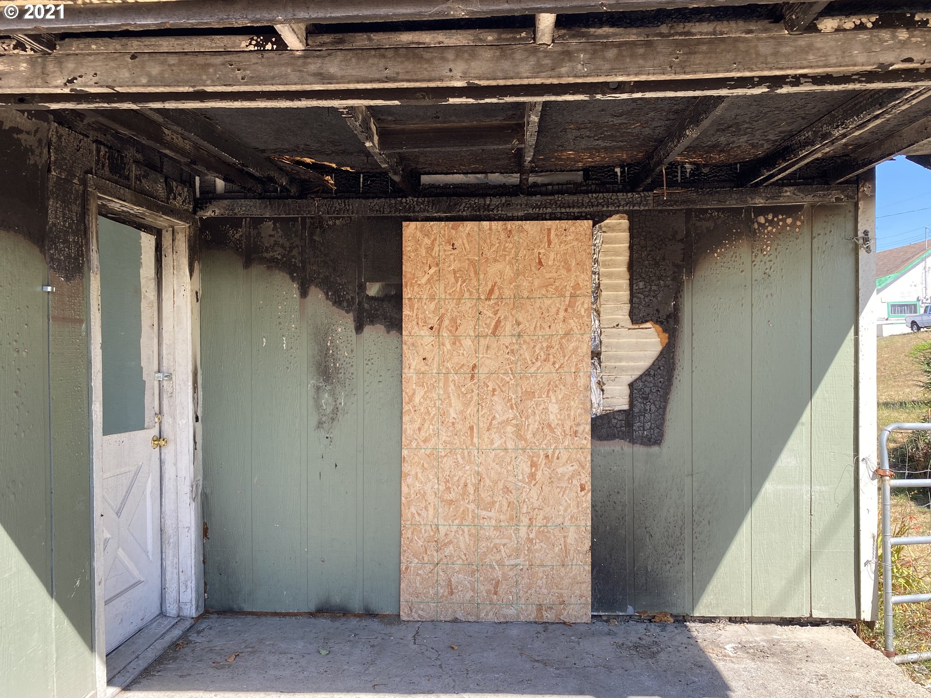 63749 Center Road Coos Bay, OR 97420 - Photo 4 of 19