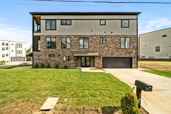 $1,499,000 | 6011 Hill Cir Drive, Nashville, TN 37209