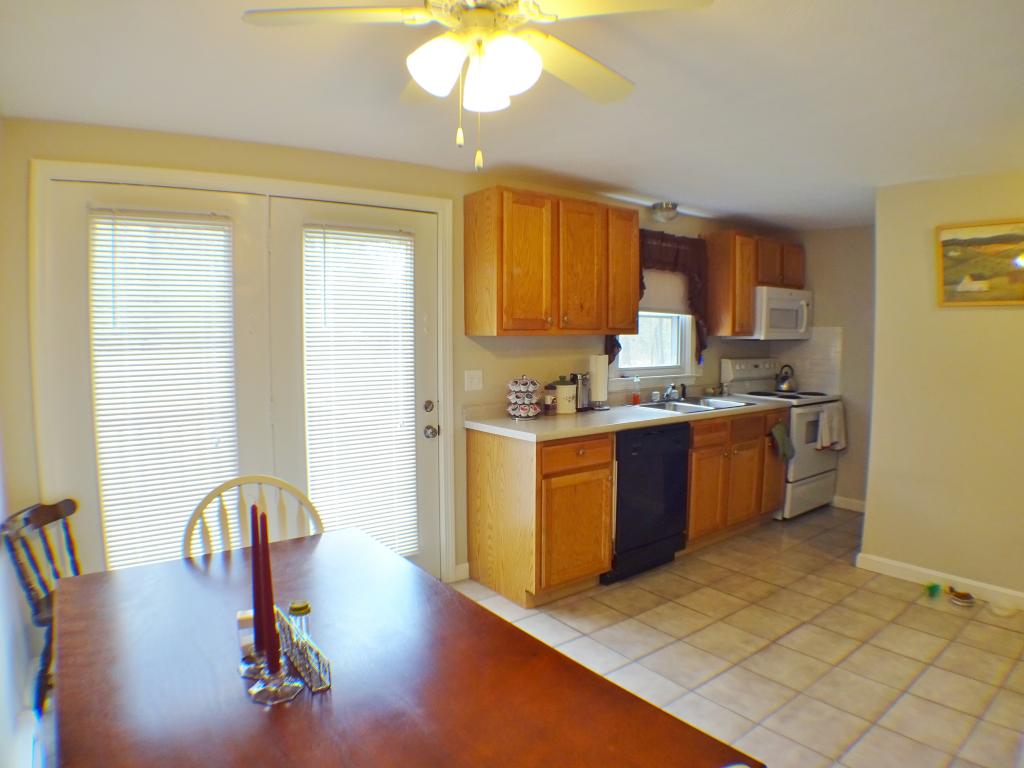137 Brookdale Road, Unit 10 Salem, NH 03079 - Photo 2 of 9