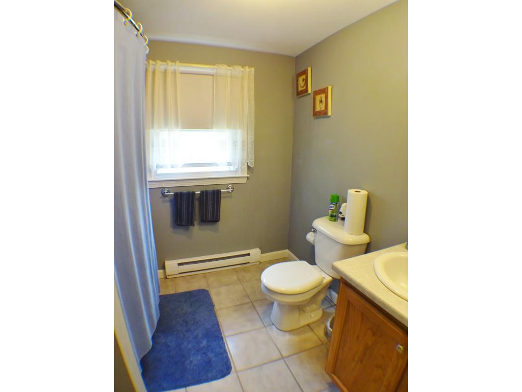 137 Brookdale Road, Unit 10 Salem, NH 03079 - Photo 5 of 9