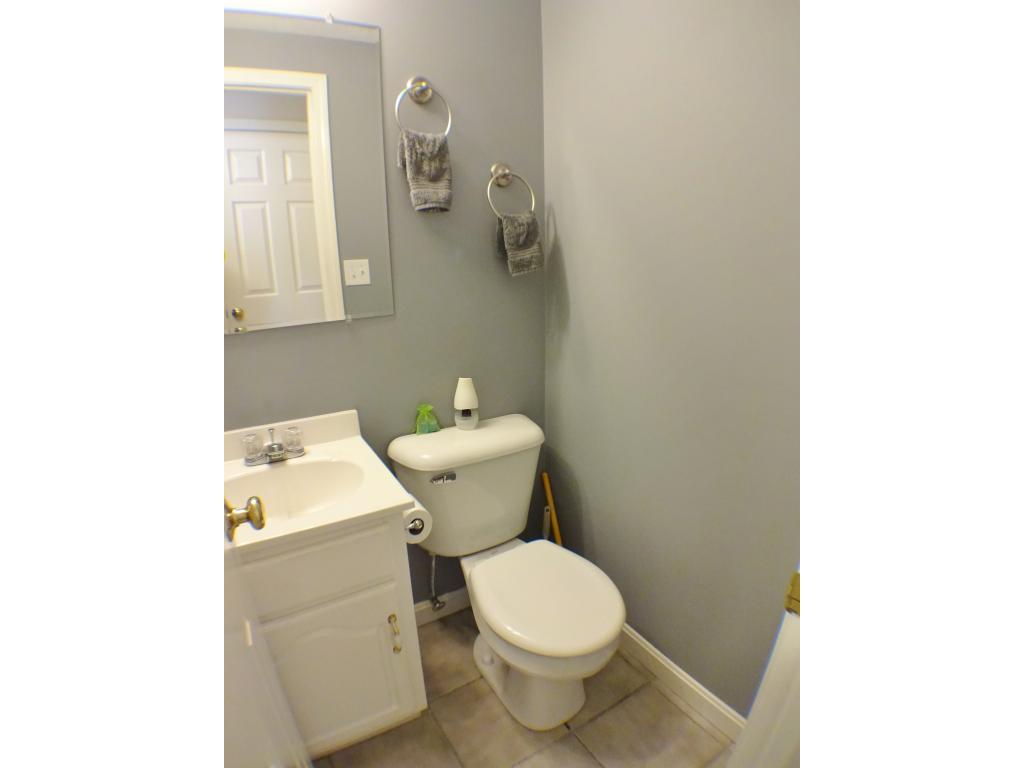 137 Brookdale Road, Unit 10 Salem, NH 03079 - Photo 6 of 9