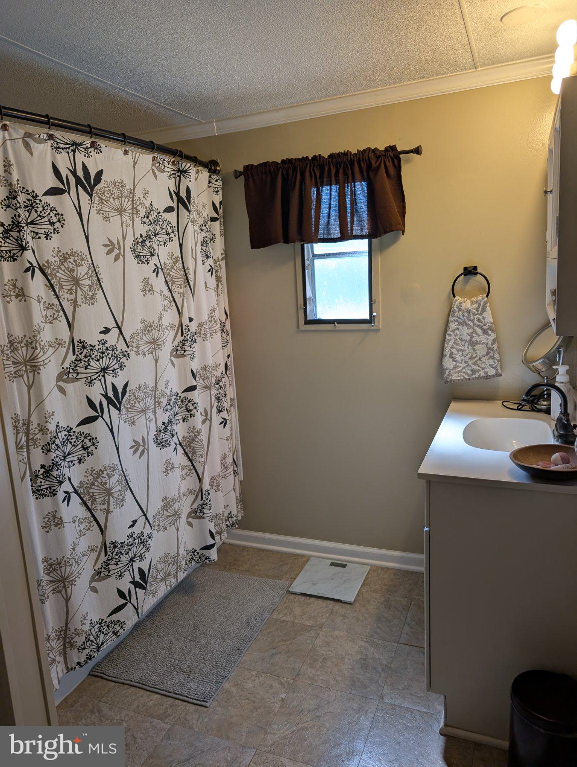 1978 Chipper Drive Edgewood, MD 21040 - Photo 5 of 13 Gallery Image 5