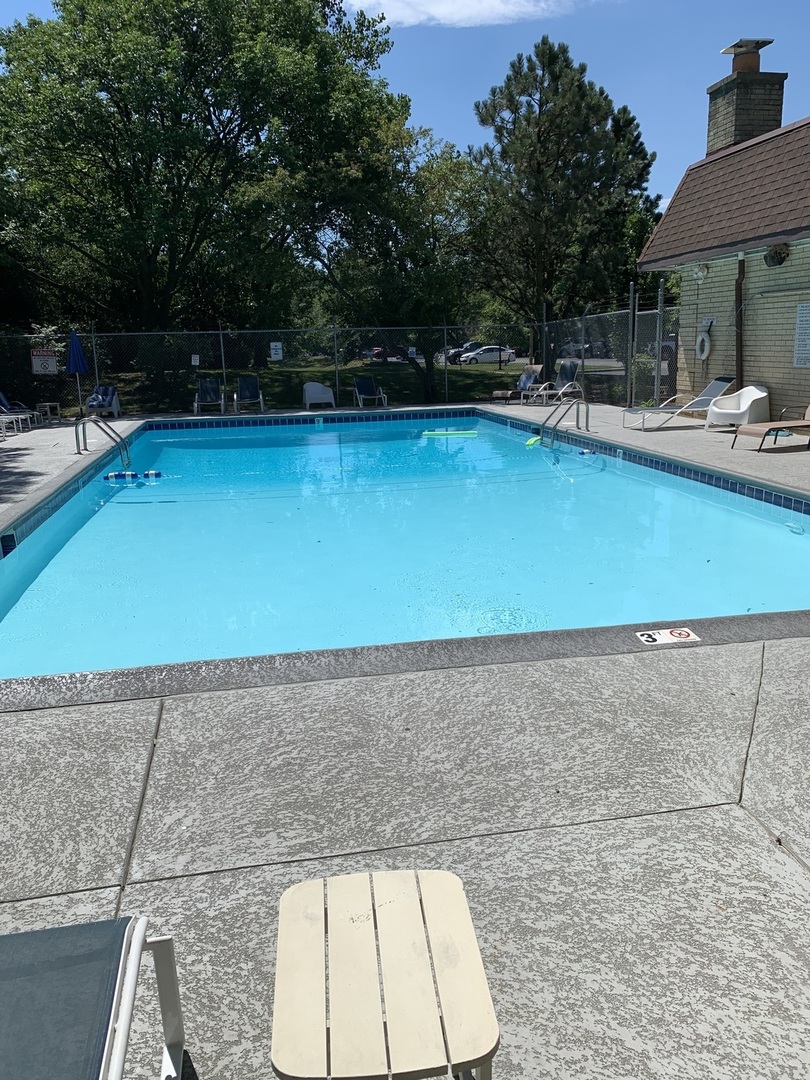 7231 Wolf Road, Unit 307 Indian Head Park, IL 60525 - Photo 31 of 32