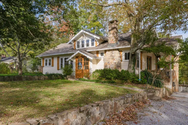 $995,000 | 117 South Bragg Avenue, Lookout Mountain, TN 37350